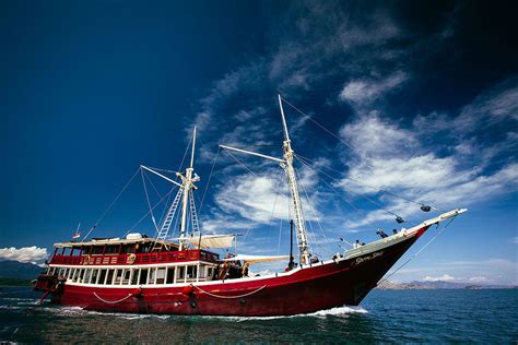 Seven Seas Liveaboard, Indonesia - LiveAboard.com