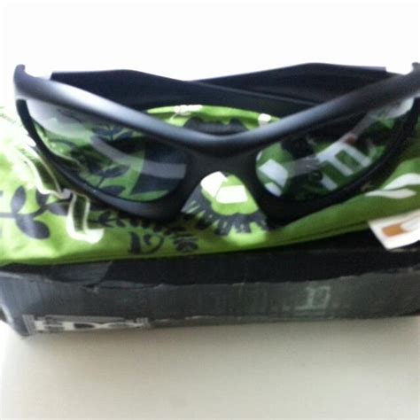 Oakley Monster Dog Matte Black, Men's Fashion, Watches & Accessories ...