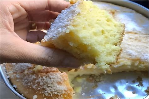 Bolo simples fácil e fofinho delicioso para seu café ou lanche