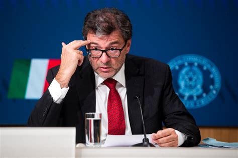 Manovra 2025 Giorgetti Illustra Le Misure Chiave Tra Incentivi Sacrifici E Tagli Alla Spesa