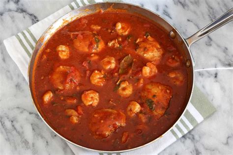 Chicken And Shrimp With Red Pasta Sauce Recipe