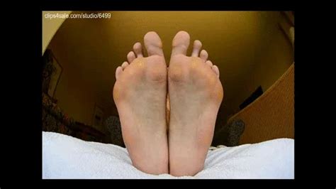 Sexy Exotic Girl S Soles Get CREAMED With Lotion MOV Amateur