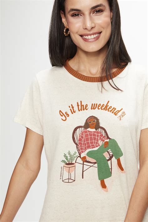 Camiseta Com Estampa Is It The Weekend Damyller O Jeans Da Vida Real