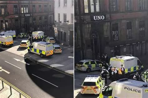 World Naked Bike Ride London Bikers In The Buff Stick One Up To Car Culture In London