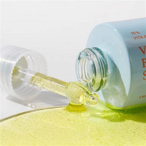 Осветляющая сыворотка с витамином C SKIN&LAB Vitamin C Brightening ...