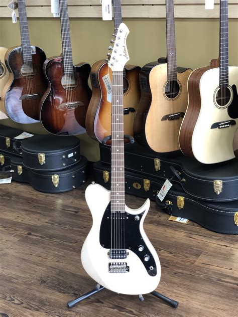 Aria Jet Baritone - Melody Time Music