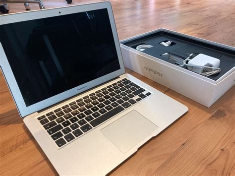 Apple MacBook Air 13 Zoll Anfang 2015 1 6 GHz 8 GB RAM 256 GB SSD