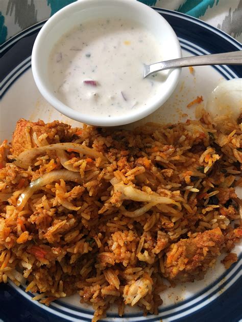 [I ate] Chicken biryani with raita : r/food