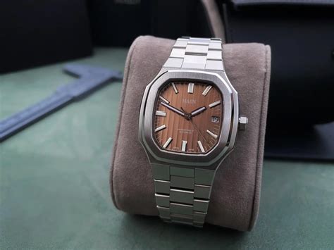 Maen Manhattan 37 Review: A Steel Sports Watch from Sweden • The Slender Wrist