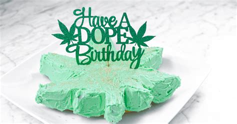 How To Make And Decorate A Cannabis Cake Emily Kyle Ms Rdn