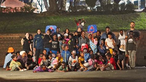 Romain à Madagascar Construire Un Village Pour Les Enfants Des Rues