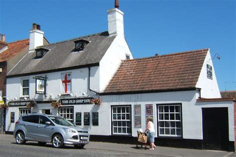 15 Brilliant Dog Friendly Pubs In Bridlington Pure Pet Food