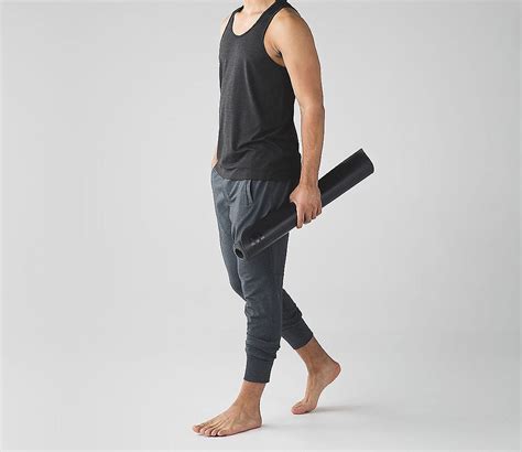 The Best Yoga Outfits For Men According To Experts By Fit Yogi Medium