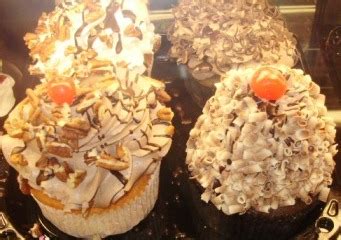 Kroger Bakery – Cupcakes Jumbo Style