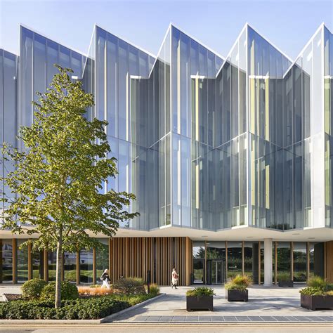 Rising demand will increase the medical lab science salary 25