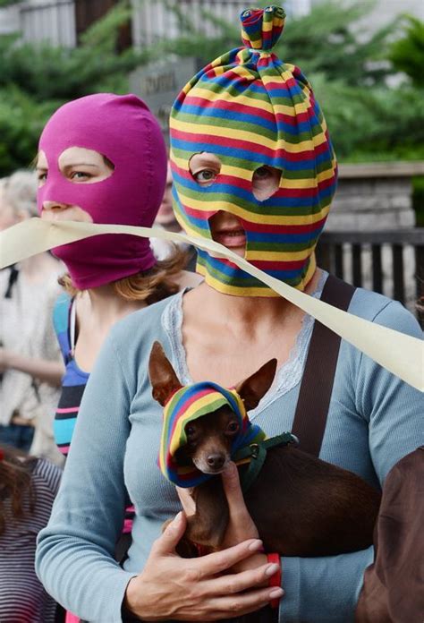 Fotos Bilder Pussy Riot Protest Vor Russischer Botschaft Berlin DER SPIEGEL