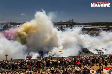 Australia Gets Biggest Simultaneous Burnout World Record At Summernats