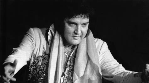 Elvis Presley otro ídolo que murió sumergido en la soledad de los