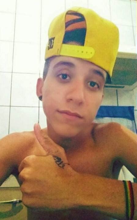 Estudante De Anos Morre Ap S Ser Atingido Por Apagador Dentro Da