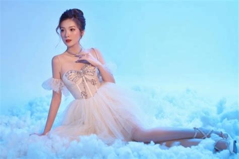 Quên lối về trước nhan sắc hot girl Nghệ An