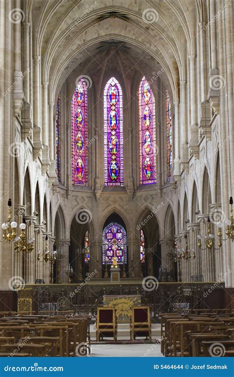 Intérieur D église Gothique De Paris Rue Germain Image stock