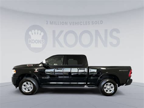 2022 Ram 2500 Laramie 5404 Miles Diamond Black Crystal Pearlcoat Used