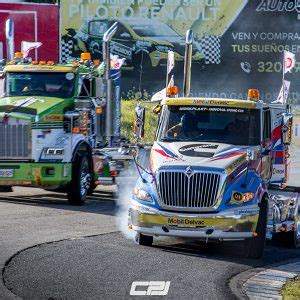 A Os Del Gran Premio Mobil Delvac De Tractomulas Autos De Primera