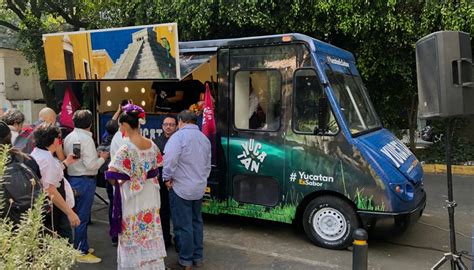 Yucatruck recorrerá la CDMX para regalar tacos de cochinita