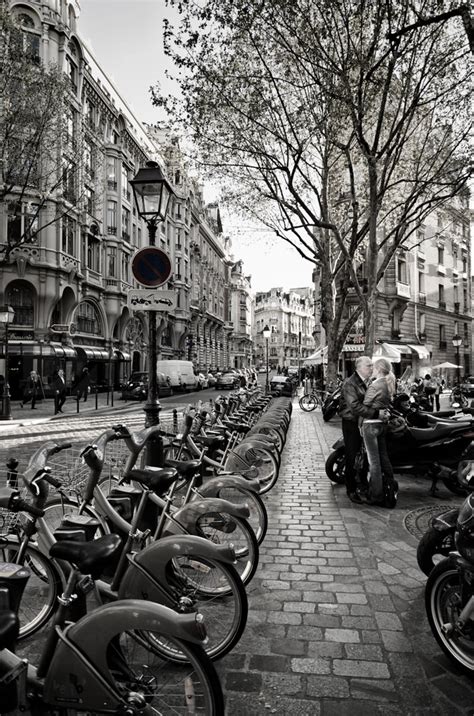 Street Photography Paris • Dee Zunker Photography