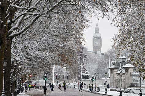 When did it last snow in London on Christmas Day?