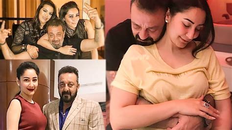 Sanjay Dutt Family Picture / In the picture, the couple along with their kids shahraan and iqra ...