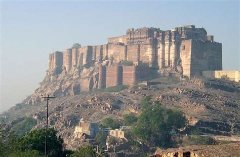 Pin by Craig Tonks on Architecture - Castles / Forts | Chittorgarh fort ...