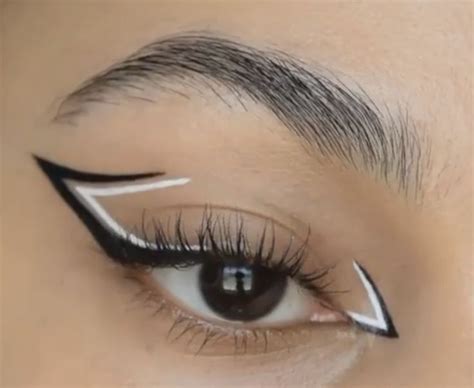 Pin en ropa Deliniados de ojos Maquillaje de ojos Diseños de