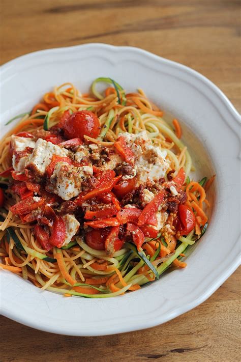 Spaghetti Gem Senudeln Mit Ofen Feta Und Tomaten Eatbakelove