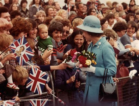 In Pictures The Queens Silver Jubilee In 1977