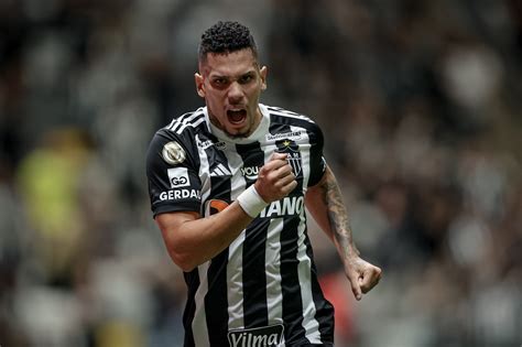 Atlético X São Paulo Cbf Divulga áudio Do Var Em Lance Do Gol De Paulinho