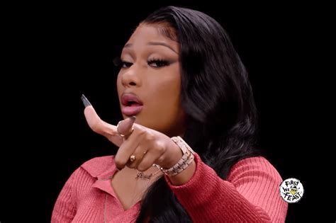 Video Megan Thee Stallion On Hot Ones