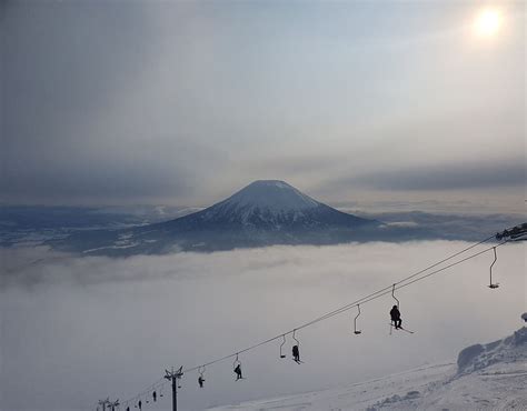 Niseko Grand Hirafu - How to successfully ride the peak of Mt. Niseko ...