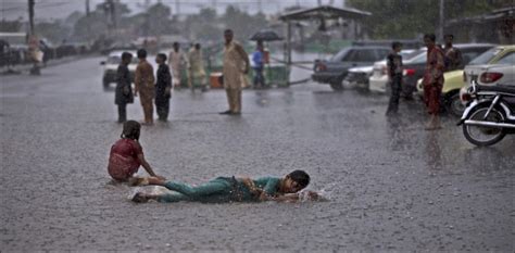 Weather Office Forecast Heavy Rainfall In Karachi On Monday