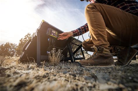 Goal Zero Boulder 100 Briefcase Solar Charging Kit