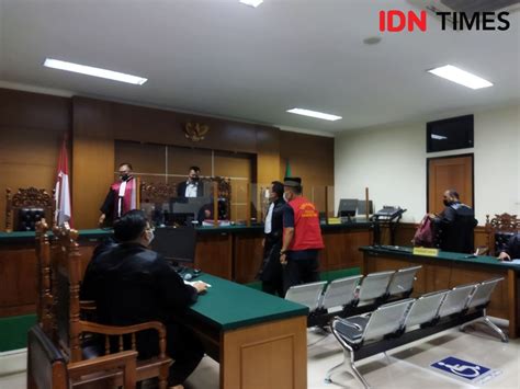 Eks Kadishub Cilegon Didakwa Terima Suap Rp Juta