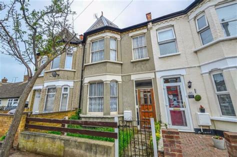 2 Bedroom Terraced House For Sale In Richmond Street Southend On Sea Ss2