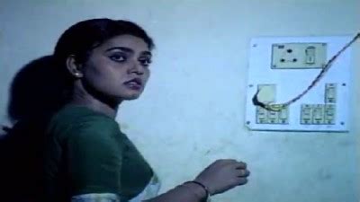 Silk Smitha Mulai Thadavi Muthal Iravu Seiyum Sex Video Tamil Actress Sex