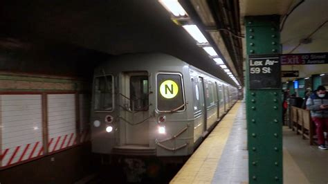 Mta New York City Subway Brooklyn Bound R68a N Train At The Lexington Ave 59 Street Station