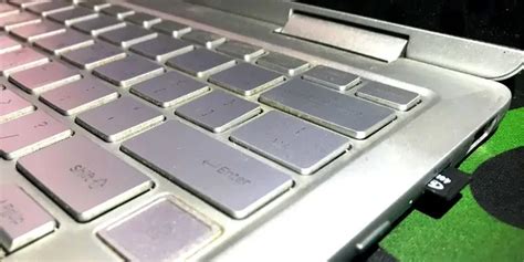 how to use sdhc card in laptop