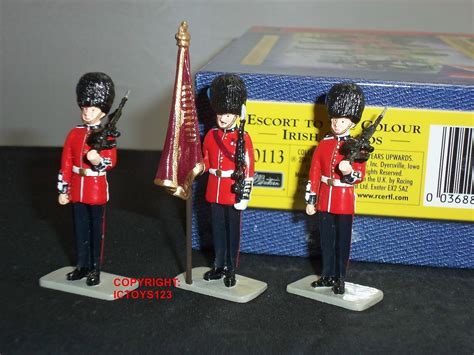 Britains 40113 Irish Guards Escort To The Colour Metal Toy Soldier Figure Set Ebay