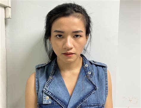 Hot Girl S Ng Lang Thang B N Ma T Y T I Kh Ch S N