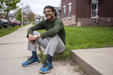 Refugee in La Crosse dreams of returning to Cuba - Wisconsin Life