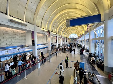 How To Get Between Terminals at Los Angeles Int'l Airport [LAX]