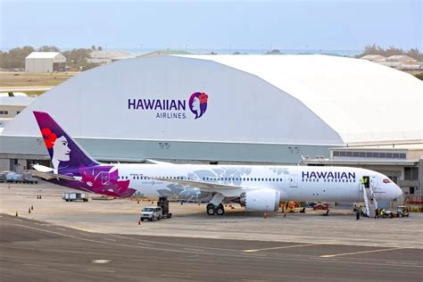 Hawaiian Airlines Welcomes First Boeing Dreamliner To Fleet